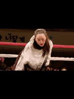 [x]シン・ヘソン、イ・ジュニョン相手に最強アクションを披露！映画『勇敢な市民』メイキング映像 - YouTube