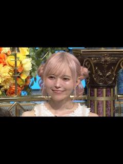 [x]「しゃべりづらそう」「口が曲がってる」益若つばさ『さんま御殿』での姿にネット騒然、2カ月間で口元に何が？ - YouTube