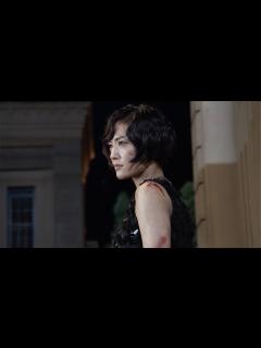 [x]綾瀬はるか、SixTONESジェシーと肉弾戦 迫力のアクションシーンの舞台裏公開 映画「リボルバー・リリー」メーキング映像 - YouTube