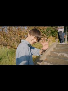 [x]佐野勇斗、爽やかスマイルの破壊力がエグい！畑芽育もカメラに可愛くピース 楽曲はM!LKの『ブルーシャワー』シーブリーズ 新CM『瞬間！爽快 ...