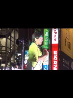 [x]小池百合子、感動の最終演説 東京都知事選挙@池袋駅西口2016 07 30 - YouTube